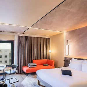 Отель Novotel