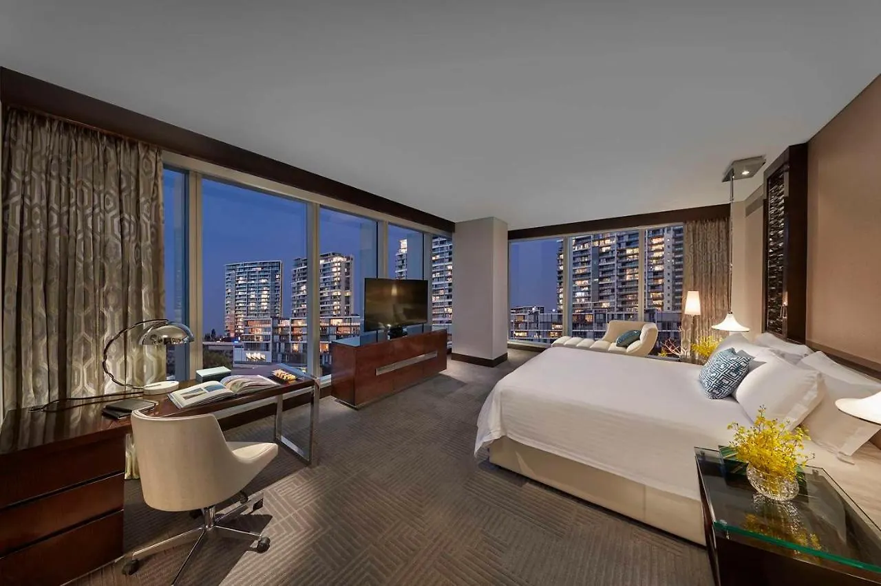 Hotel Crown Towers Perth 5*,